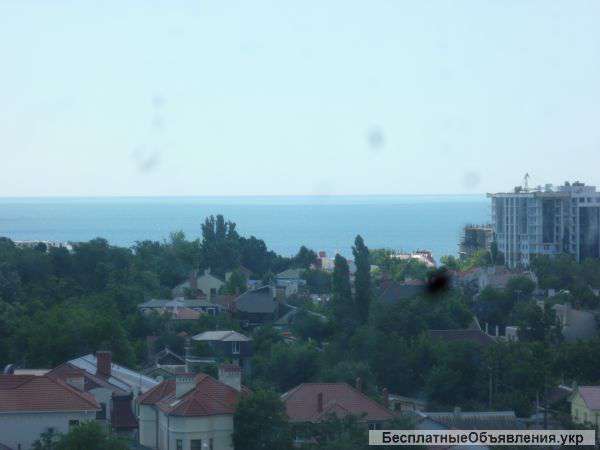 Четырехкомнатную квартиру на 9-й ст.Большого Фонтана