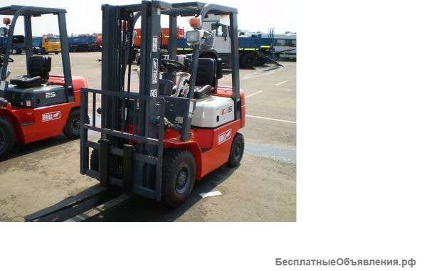 Электрический вилочный погрузчик