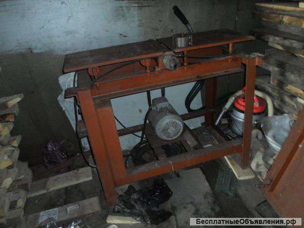 Многофункциональный деревообрабатывающий станок