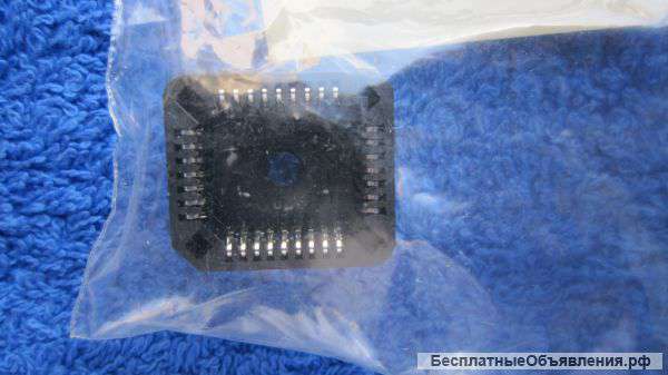 Панелька PLCC-32 оригинальная НОВАЯ